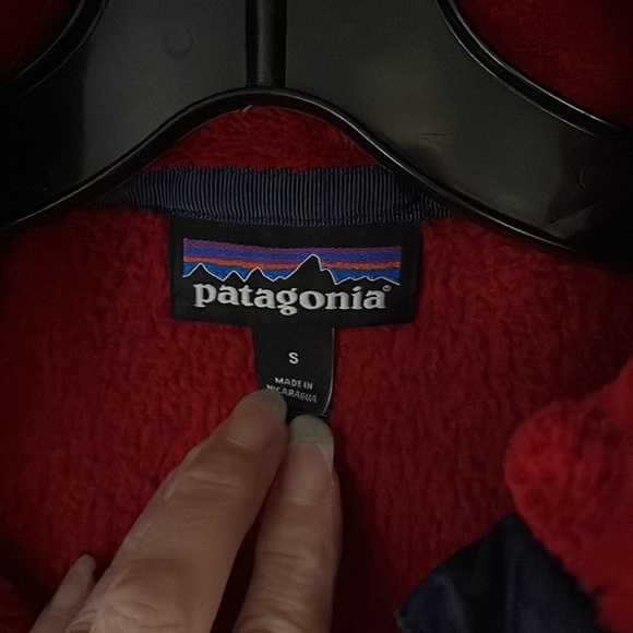 Patagonia re tool size small red and navy EUC - Picture 2 of 7